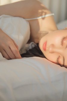 男人扒下女人内裤猛进猛出视频